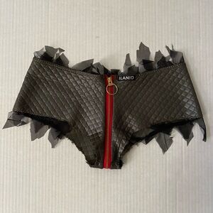 NWOT Ilanio Wear Boy-shorts Peter Pan Quilted Green with Black Mesh Size M